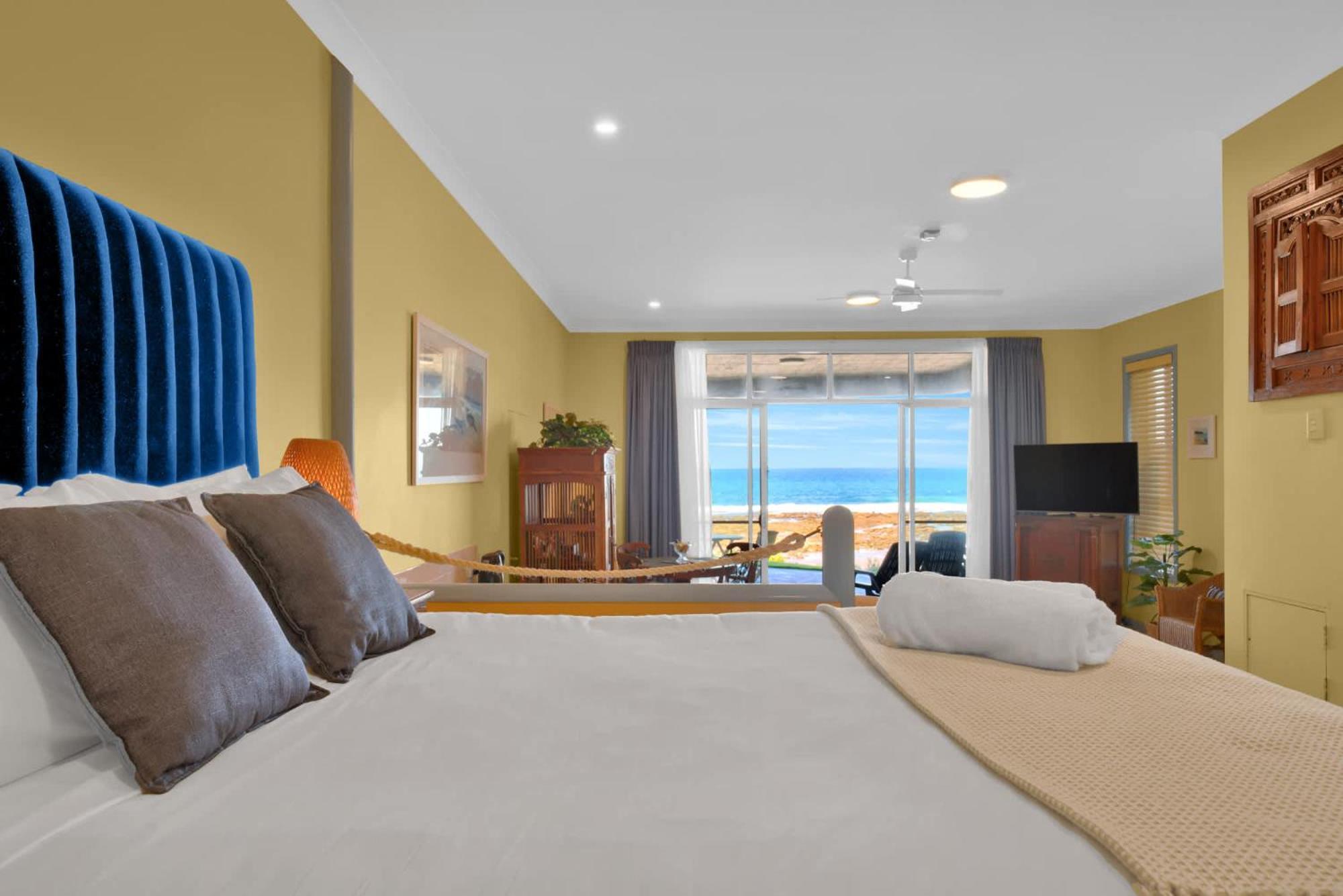 Beachfront Bliss For Two L Nova Escapes Entrance